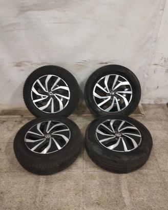 Cerchi e gomme Polo nuova da 185/65/15