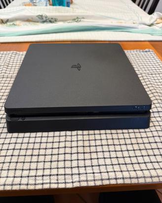 Playstation 4 slim
