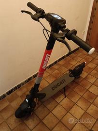 Monopattino ducati pro 2 evo
