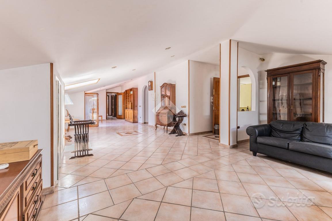 Apartment in Bracciano, Roma Capitale - Altro