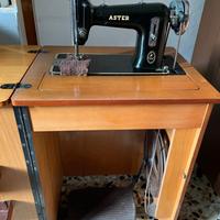 Macchina da cucire vintage ASTER a pedale con mobi