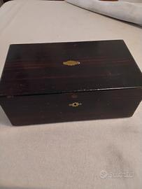 antica scatola in legno