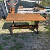 Tavolo in legno massello allungabile