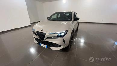 Alfa Romeo Junior 156 CV BEV Sprint