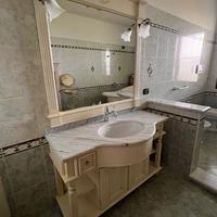 Mobile bagno in legno