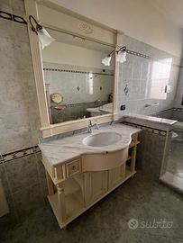 Mobile bagno in legno