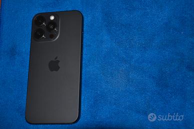 Iphone 15 pro max 256 per  honor magic8 pro