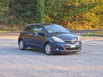 Toyota Yaris 1.4 D-4D 5 porte Lounge E5B Manuale N