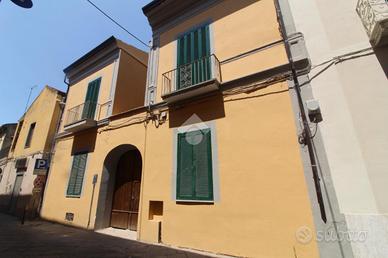 2 LOCALI A CASAGIOVE