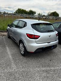 Renault clio 1.2 live