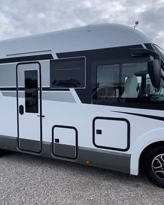 MOBILVETTA K-Yacht Tekno Line 86 auto