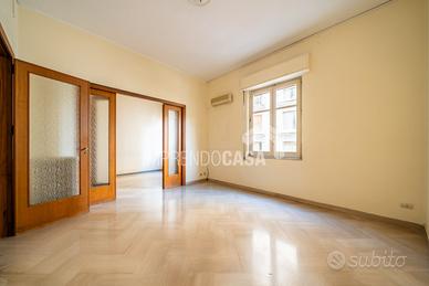 6 vani 185 mq via Libertà altezza Statua