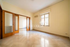 6 vani 185 mq via Libertà altezza Statua