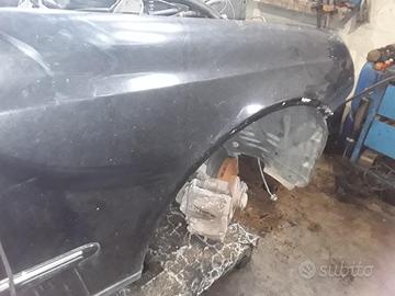 PARAFANGO ANTERIORE DESTRO MERCEDES Classe E Berli