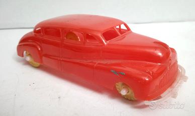 Banner plastic Auto in plastica anni 40 