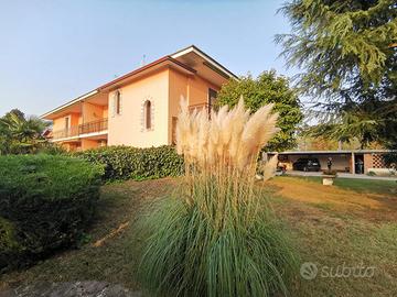 Villa per 2 famiglie