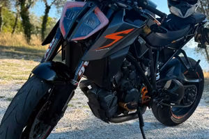 Ktm 1290 super duke r