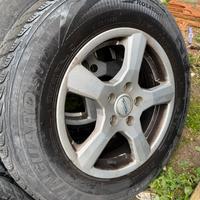 Cerchi in lega con gomme invernali chevrolet