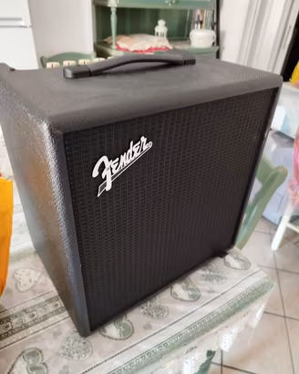 Fender Rumble LT25 – Amplificatore per basso