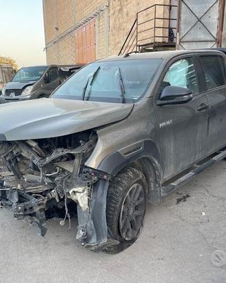 Ricambi Toyota Hilux 2.8 diesel 204cv del 2021