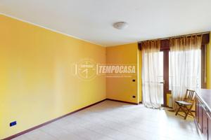 LUMINOSO MONOLOCALE CON BALCONE E CANTINA!!