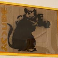 Banksy -  Dismailand Ratto con firma fronte