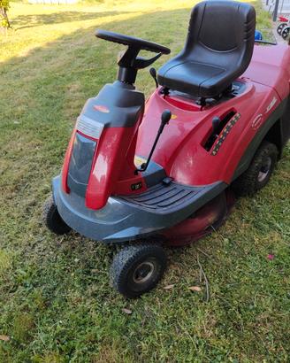 trattore taglia erba