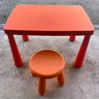 Tavolo per bambini con sgabello
