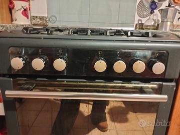 Cucina a gas Hotpoint Ariston 4 fuochi 60x60