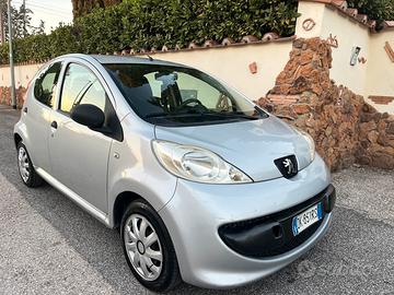 Peugeot 107 1.0 Benzina 5 porte  - Neopatentati