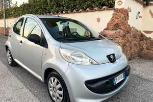 Peugeot 107 1.0 Benzina 5 porte  - Neopatentati