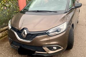 Renault grand Scénic 1.5 dCi 110 CV diesel