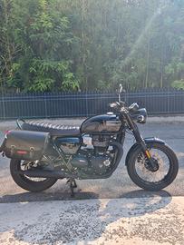 Triumph Bonneville T100 black