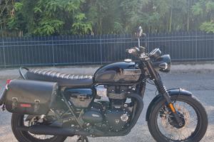 Triumph Bonneville T100 black