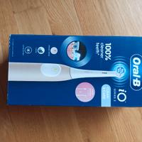 Spazzolino elettrico nuovo mai aperto Oral-B IO2