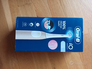 Spazzolino elettrico nuovo mai aperto Oral-B IO2