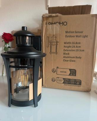 Lampada da esterno con sensore di movimento