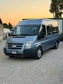 Ford transit 9 posti pedana trasporto disabili