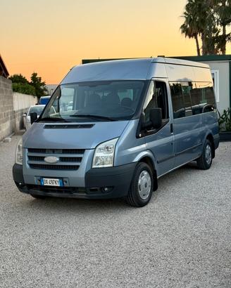 Ford transit 9 posti pedana trasporto disabili