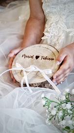 Porta fedi ciocco di legno con nomi sposi e data