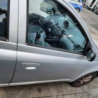 TOYOTA YARIS 2000 - PORTA ANTERIORE DESTRO