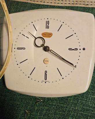 Orologio da parete anni '70 made in West Germany