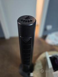 ventilatore a colonna nero con timer