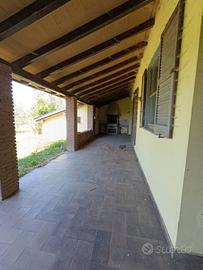 Villa di 270 m² con più di 5 locali e box auto dop