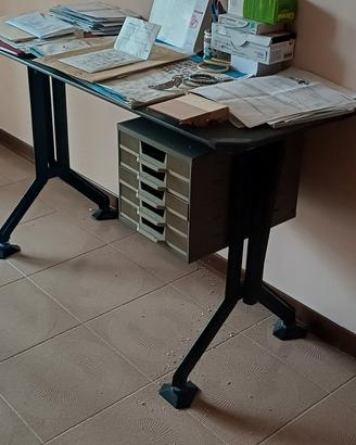scrivania da ufficio