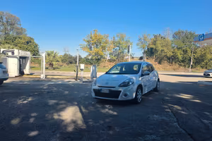 Renault Clio 1.2 benz 130.000 km 12 mesi di garanz