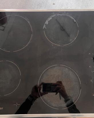 Piano cottura vetroceramica INDESIT