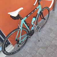 Bicicletta da corsa bianchi