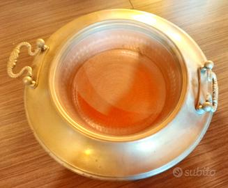 Antico bracere in ottone e rame martellato - 41 cm