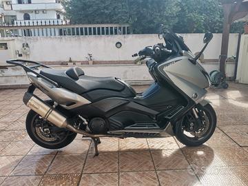 Portapacchi tmax 530 più Bauletto 30L